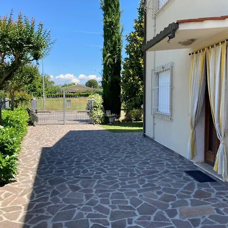 La Casina Di Loriana Apartment *